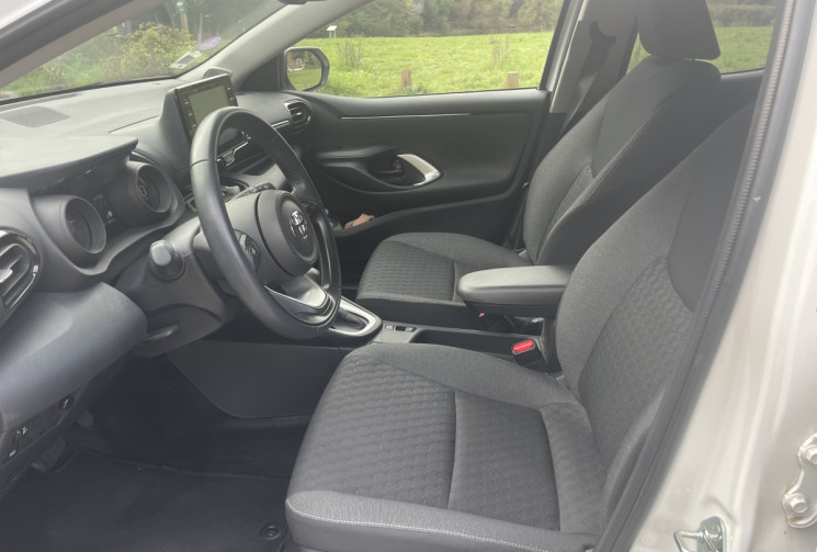 Toyota Yaris  1.5 VVTI DESIGN / BOITE AUTO / HSD Hybrid 116 / 1ERE MAIN / ENTRETIEN TOYOTA