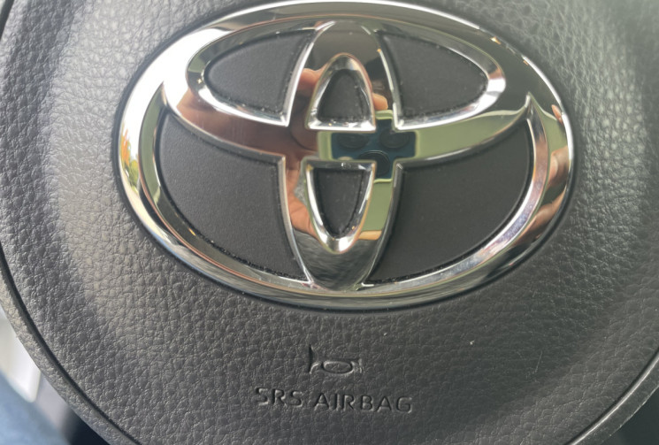 Toyota Yaris  1.5 VVTI DESIGN / BOITE AUTO / HSD Hybrid 116 / 1ERE MAIN / ENTRETIEN TOYOTA