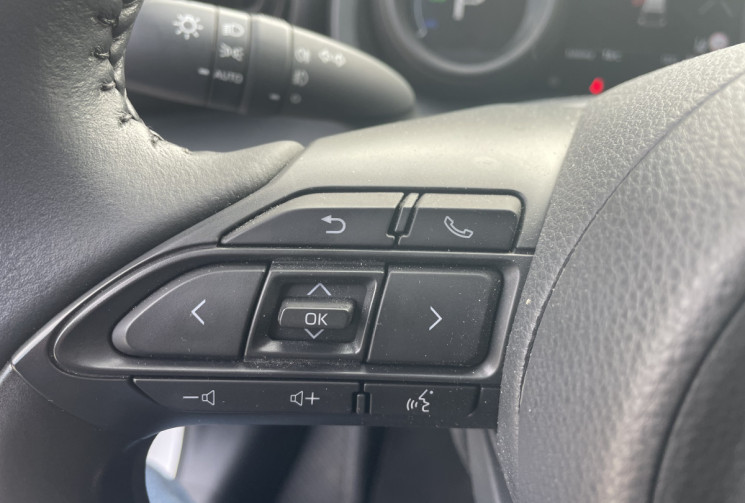 Toyota Yaris  1.5 VVTI DESIGN / BOITE AUTO / HSD Hybrid 116 / 1ERE MAIN / ENTRETIEN TOYOTA