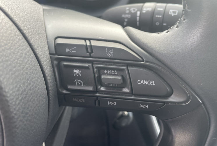 Toyota Yaris  1.5 VVTI DESIGN / BOITE AUTO / HSD Hybrid 116 / 1ERE MAIN / ENTRETIEN TOYOTA