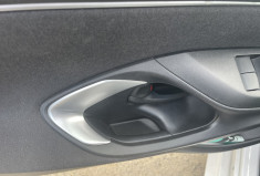 Toyota Yaris  1.5 VVTI DESIGN / BOITE AUTO / HSD Hybrid 116 / 1ERE MAIN / ENTRETIEN TOYOTA