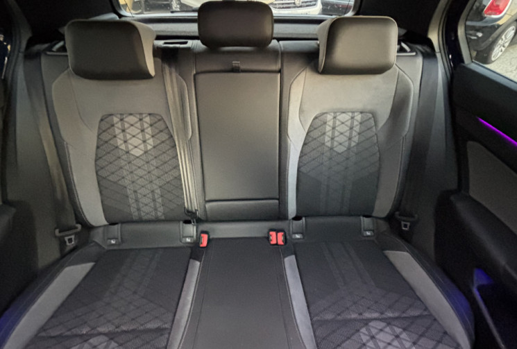 Volkswagen Golf (8) 2.0 TDI 150 DSG7 R-LINE
