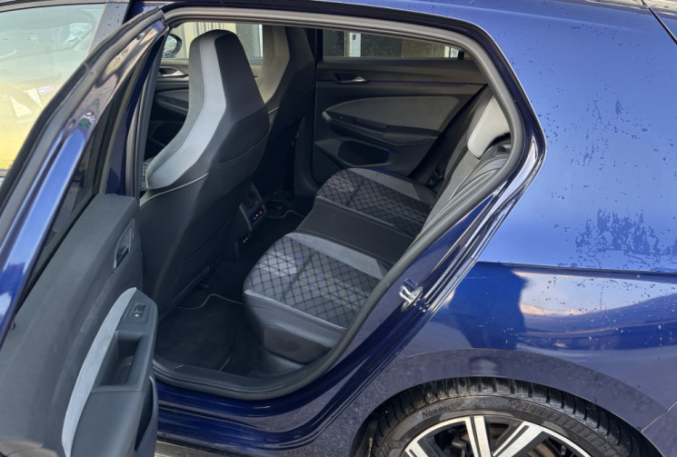 Volkswagen Golf (8) 2.0 TDI 150 DSG7 R-LINE
