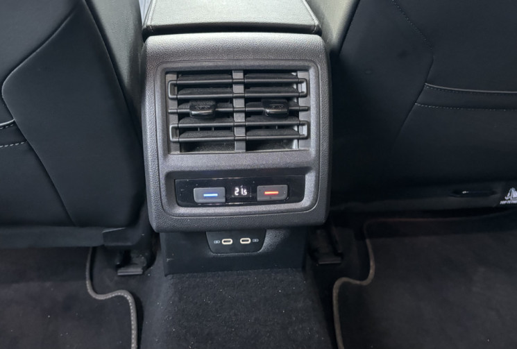 Volkswagen Golf (8) 2.0 TDI 150 DSG7 R-LINE