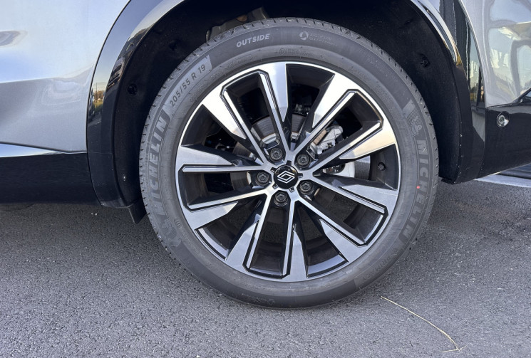 Renault Austral E-TECH FULL HYBRID 200 TECHNO + PACK HIVER+ PACK SAFETY