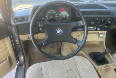 BMW SERIE 7 BMW 728 Carburateur – Édition rare de collection (1978 / immatriculée 1980)