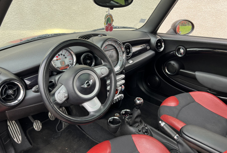 Mini Cooper 2 (R56) Cooper S JOHN COOPER WORKS 1.6 i  Turbo 211 CH
