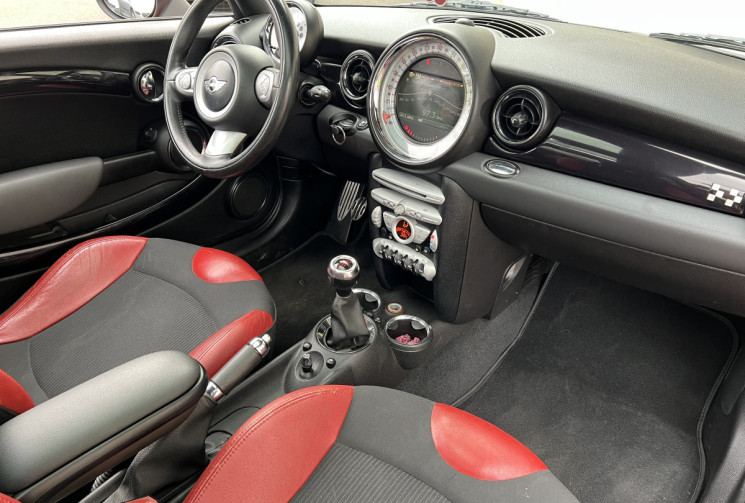 Mini Cooper 2 (R56) Cooper S JOHN COOPER WORKS 1.6 i  Turbo 211 CH