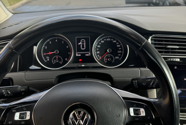Volkswagen Golf 1.0 TSI 115 CONNECT * CarPlay / Caméra de recul / Rétro rabatable