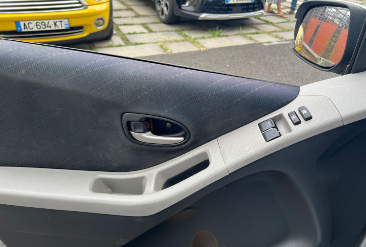 Toyota Yaris  2 1.3 VVTi M-MT 87 cv
