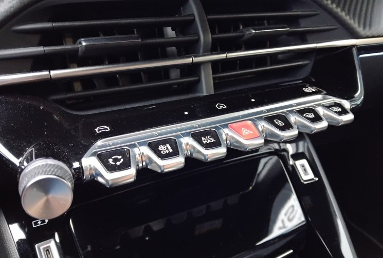 Peugeot 208 1.2 Hybrid 100 GT e-DCS6