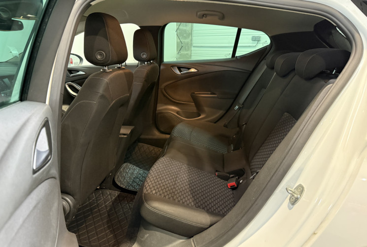 Opel Astra 1.2 Turbo 110ch Edition