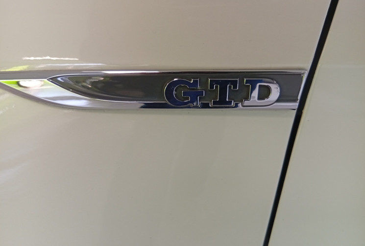Volkswagen Golf GTD 2.0 184 cv + TOIT CARBONE