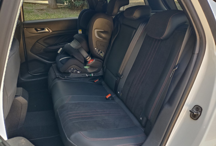 Peugeot 308 SW 1.6L 225CH - EAT8 - GT - Camera - Carplay - Chaine distrib - Gtie Peugeot