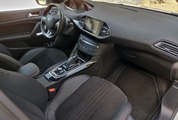 Peugeot 308 SW 1.6 L 225 CH - EAT8 - GT - Camera - Carplay - Chaine distrib - Gtie Peugeot
