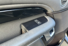 Land-Rover Discovery  III (L462) 2.0 Sd4 240ch VICTORINOX