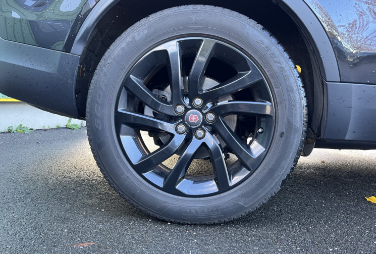 Land-Rover Discovery  III (L462) 2.0 Sd4 240ch VICTORINOX
