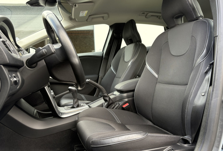 Volvo V40  2.0 Ti 16V 122 cv MOMENTUM BUSINESS