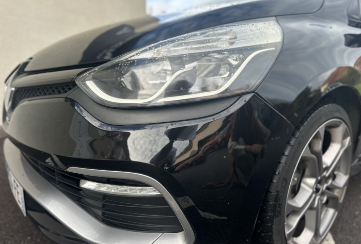 Renault Clio IV RS 1.6 16V Turbo EDC6 200 cv Boîte auto
