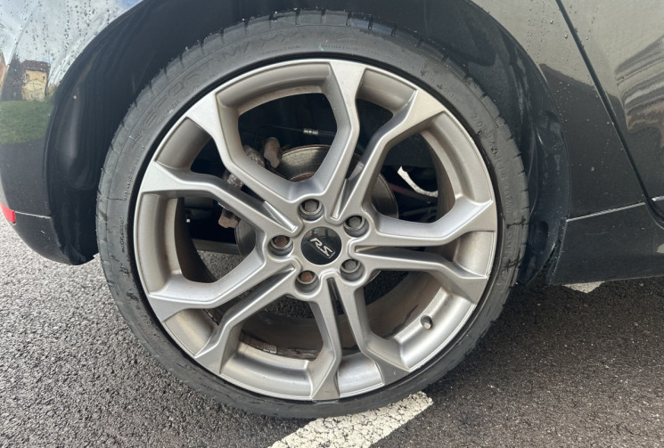 Renault Clio IV RS 1.6 16V Turbo EDC6 200 cv Boîte auto