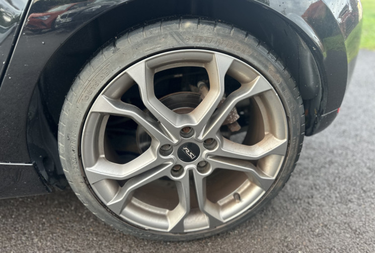 Renault Clio IV RS 1.6 16V Turbo EDC6 200 cv Boîte auto