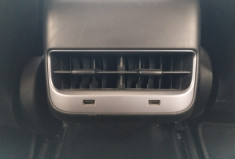 Tesla Model 3 LONG-RANGE DUAL MOTOR AWD 476ch + AUTOPILOT AMELIORE INTEGRE + ATTELAGE + GARANTIE 1AN