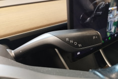 Tesla Model 3 LONG-RANGE DUAL MOTOR AWD 476ch + AUTOPILOT AMELIORE INTEGRE + ATTELAGE + GARANTIE 1AN