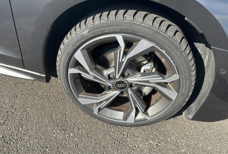 Audi A3 35 TFSI STRONIC 7 / 150 ch Mild Hybrid S line