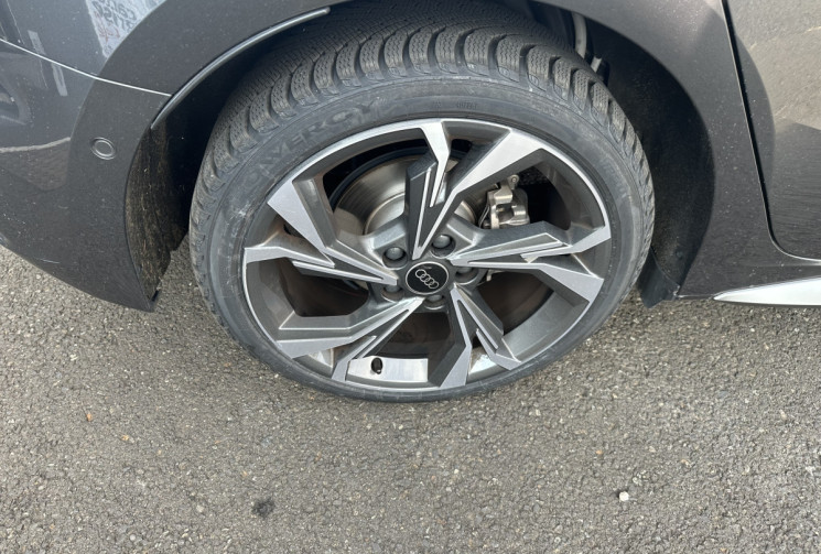 Audi A3 35 TFSI STRONIC 7 / 150 ch Mild Hybrid S line