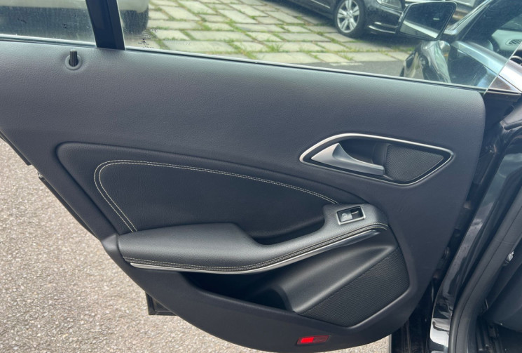 Mercedes CLA  (117) Coupé 220 CDi 2.1 CDI 16V 7G-DCT 177 cv FASCINATION