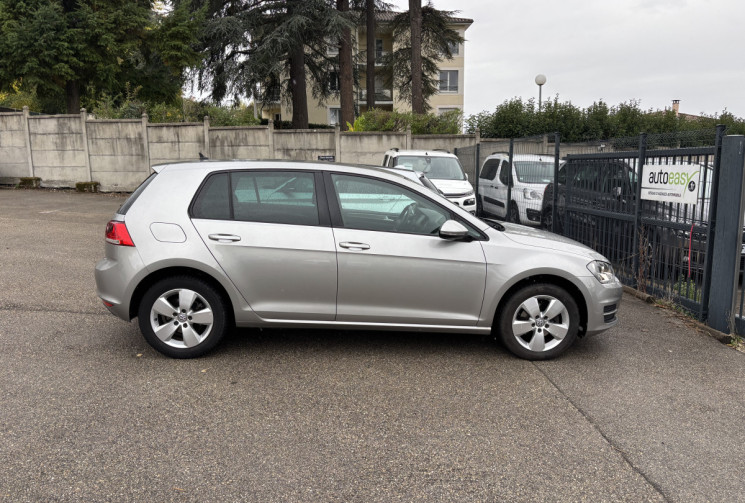 Volkswagen Golf VII / 1.2 TSI / 110 CH / TRENDLINE 
