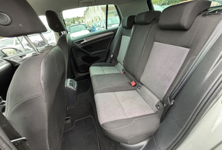 Volkswagen Golf VII / 1.2 TSI / 110 CH / TRENDLINE 