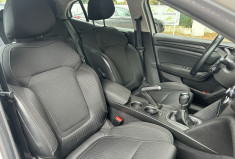 Renault Megane IV 1.3 TCe 115 Business Moteur à chaîne / Radars / Bluetooth / Climatisation