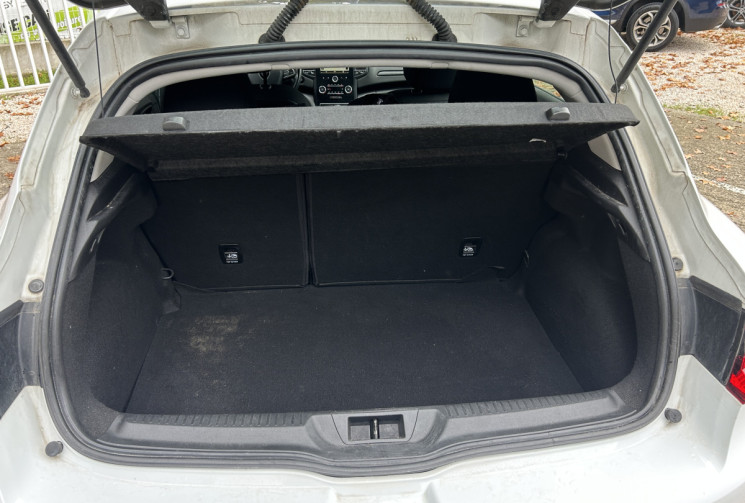 Renault Megane IV 1.3 TCe 115 Business Moteur à chaîne / Radars / Bluetooth / Climatisation