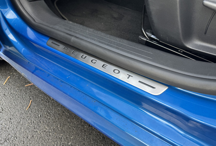 Peugeot 208 1.2 PureTech 130ch S&S GT Line EAT8