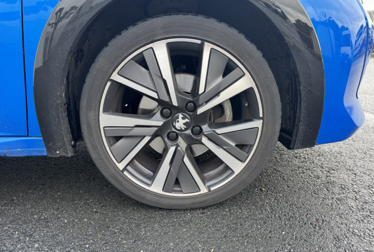 Peugeot 208 1.2 PureTech 130ch S&S GT Line EAT8