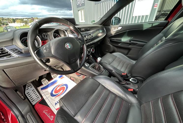 Alfa Romeo GIULIETTA 1750 TBI TURBO 235 CH QUADRIFOGLIO VERDE