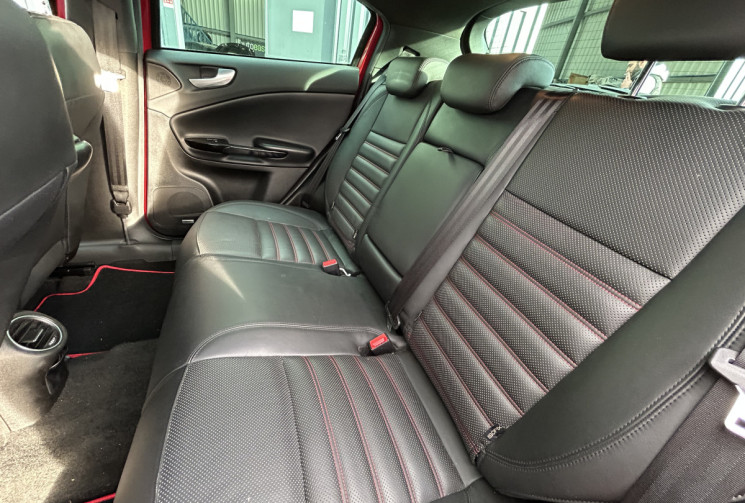Alfa Romeo GIULIETTA 1750 TBI TURBO 235 CH QUADRIFOGLIO VERDE