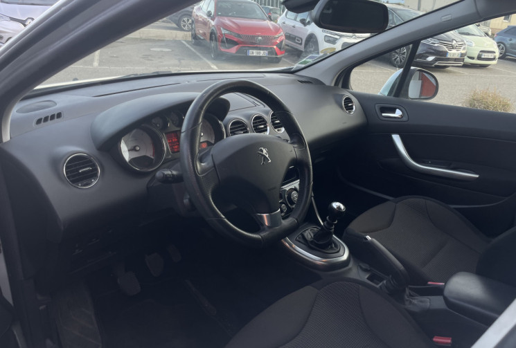 Peugeot 308 1.6 e-HDi115 FAP Business Pack 5p