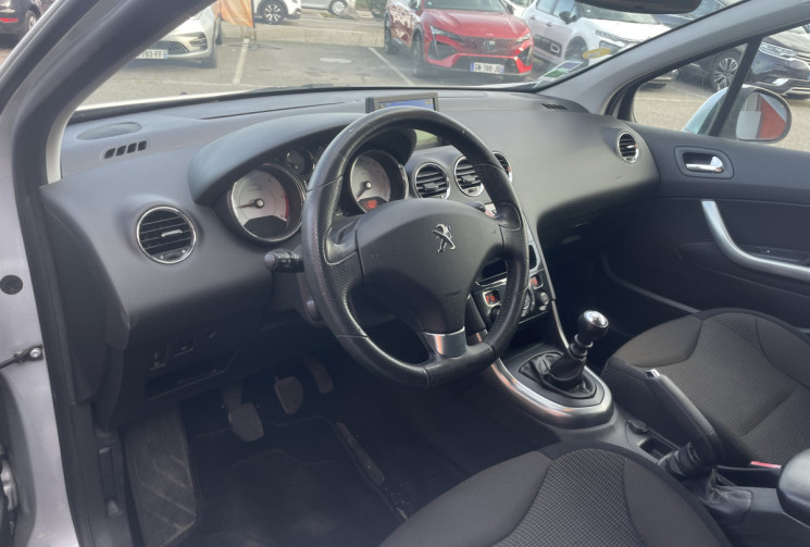 Peugeot 308 1.6 e-HDi115 FAP Business Pack 5p