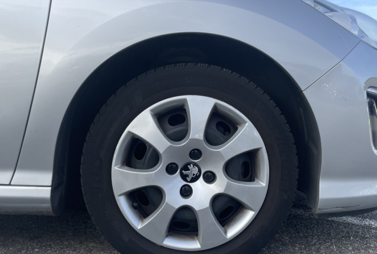 Peugeot 308 1.6 e-HDi115 FAP Business Pack 5p