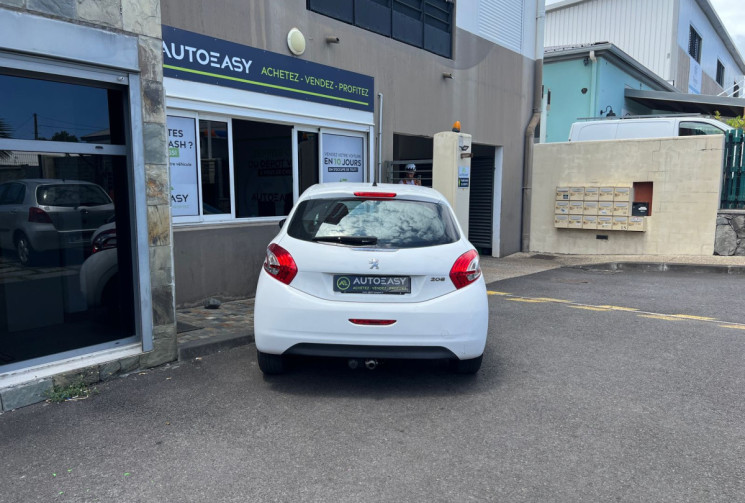 Peugeot 208  I 1.4 HDi FAP 70 cv ACTIVE