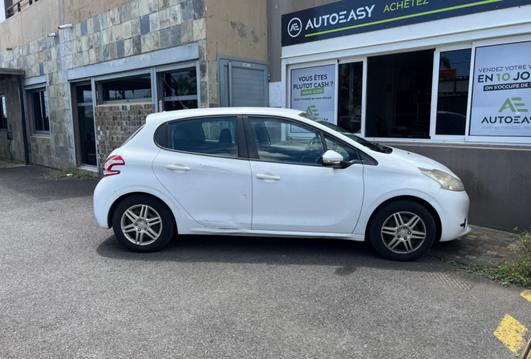 Peugeot 208  I 1.4 HDi FAP 70 cv ACTIVE