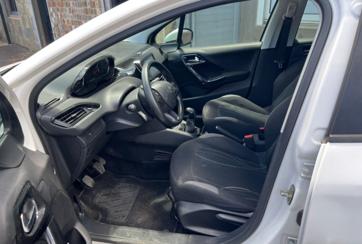 Peugeot 208  I 1.4 HDi FAP 70 cv ACTIVE