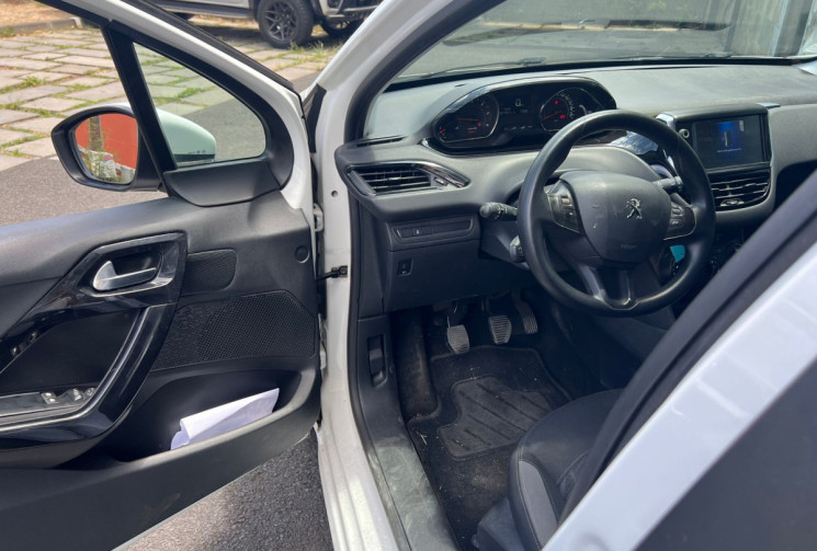 Peugeot 208  I 1.4 HDi FAP 70 cv ACTIVE