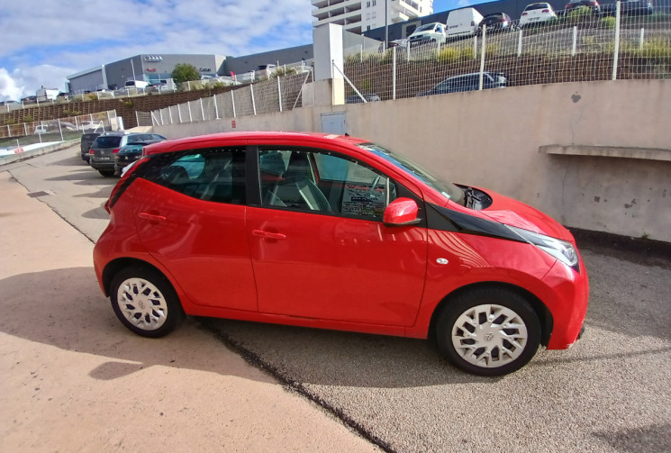 Toyota Aygo II Phase 2 1.0 VVTi 12V 72 X-PLAY 