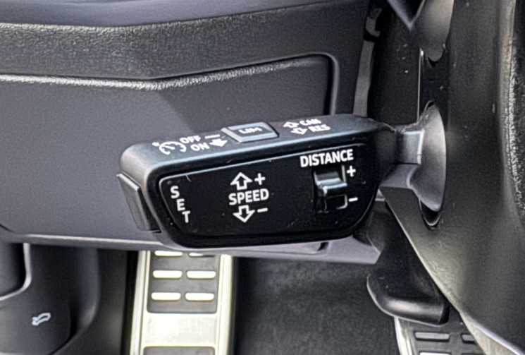 Audi A3 SPORTBACK 35 TDI 150 S LINE S-TRONIC7 * MATRIX LED * TOIT OUVRANT * SHADOW LINE * GARANTIE