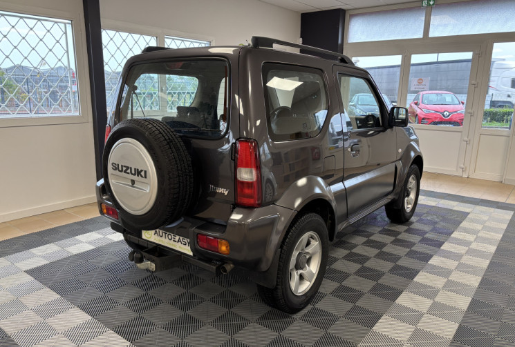 Suzuki Jimny 1.3 i 16V 4WD 85 / ORIGINE FRANCE / BLUETOOTH