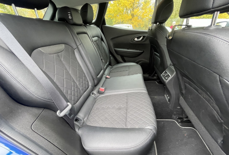 Renault Kadjar 1.5 Blue dCi 115 ch Intens EDC /Apple Carplay / Barre de toit / Caméra de recul