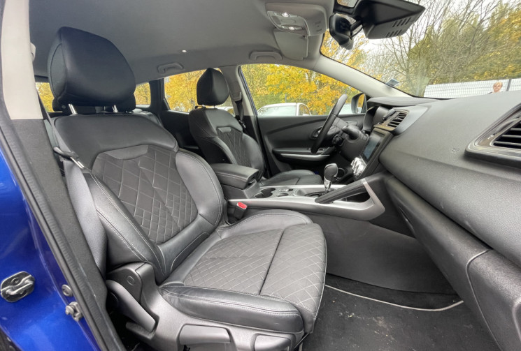 Renault Kadjar 1.5 Blue dCi 115 ch Intens EDC /Apple Carplay / Barre de toit / Caméra de recul